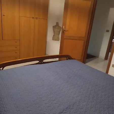 Casa Graziosa Con Ampio Cortile Per I Tuoi Momenti All'aperto *