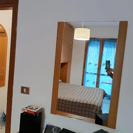 Casa Graziosa Con Ampio Cortile Per I Tuoi Momenti All'aperto *