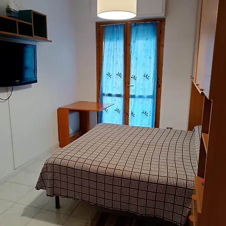 Casa Graziosa Con Ampio Cortile Per I Tuoi Momenti All'aperto